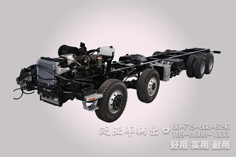 东风8x4平板运输车三类底盘、东风大马力越野运输车底盘